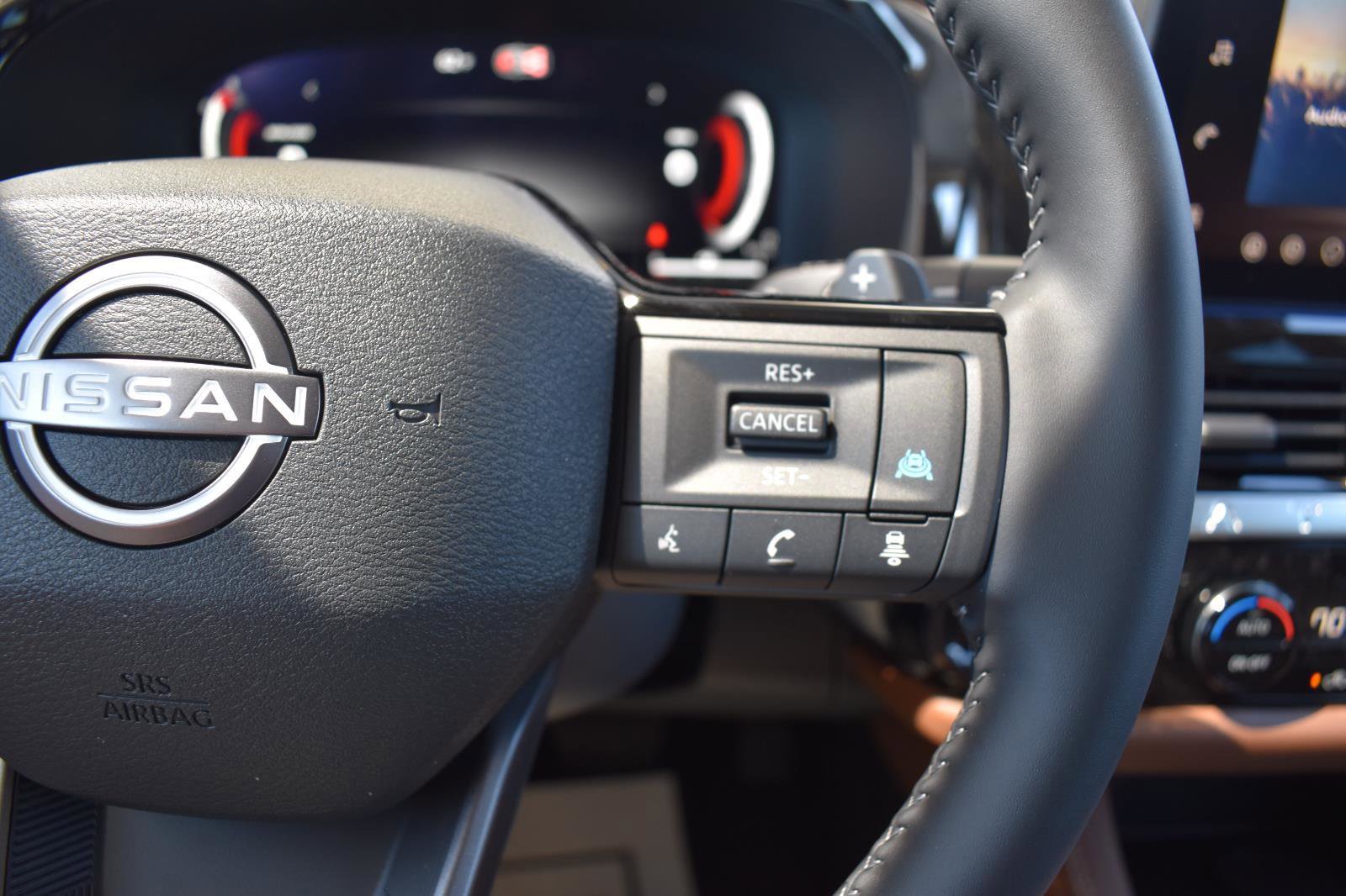 New 2026 Nissan Pathfinder Platinum image 35