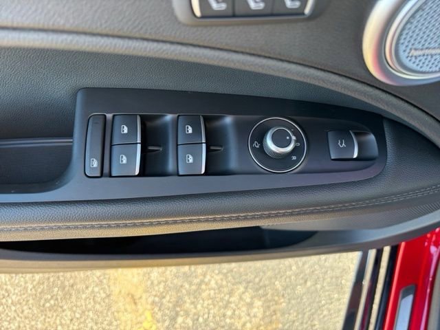 Used 2024 Alfa Romeo Stelvio Veloce AWD/4WD image 9