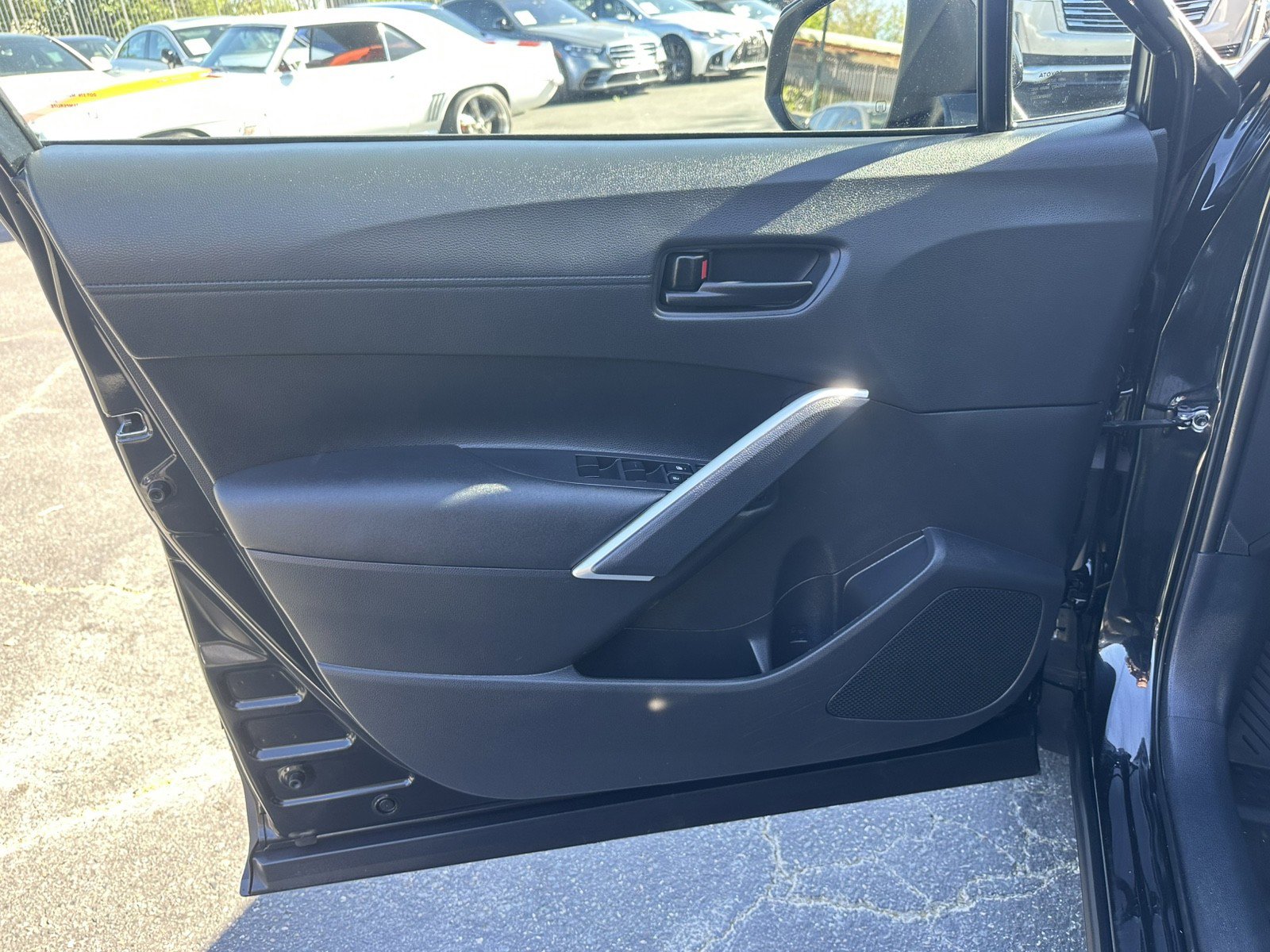 Used 2023 Toyota Corolla Cross LE w/ Moonroof Package AWD/4WD image 28