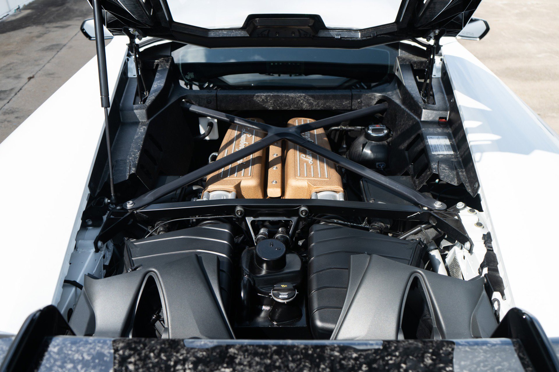 Used 2018 Lamborghini Huracan Performante image 37