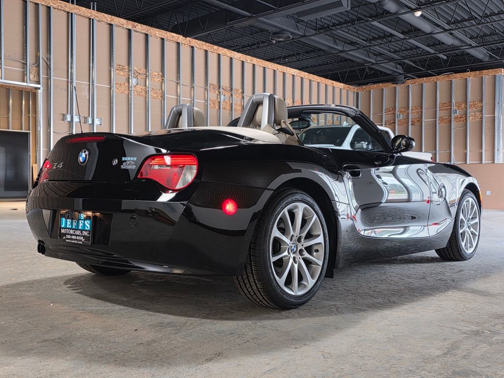 Used 2007 BMW Z4 3.0i image 4