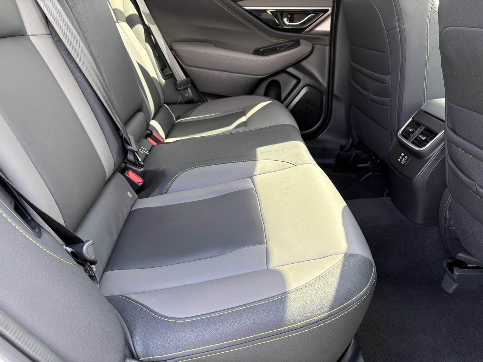 Used 2025 Subaru Outback Onyx Edition AWD/4WD image 31