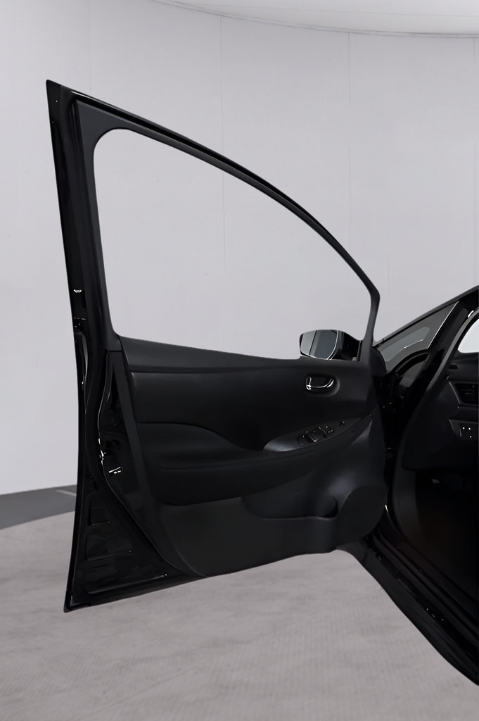 Used 2025 Nissan Leaf S FWD image 19