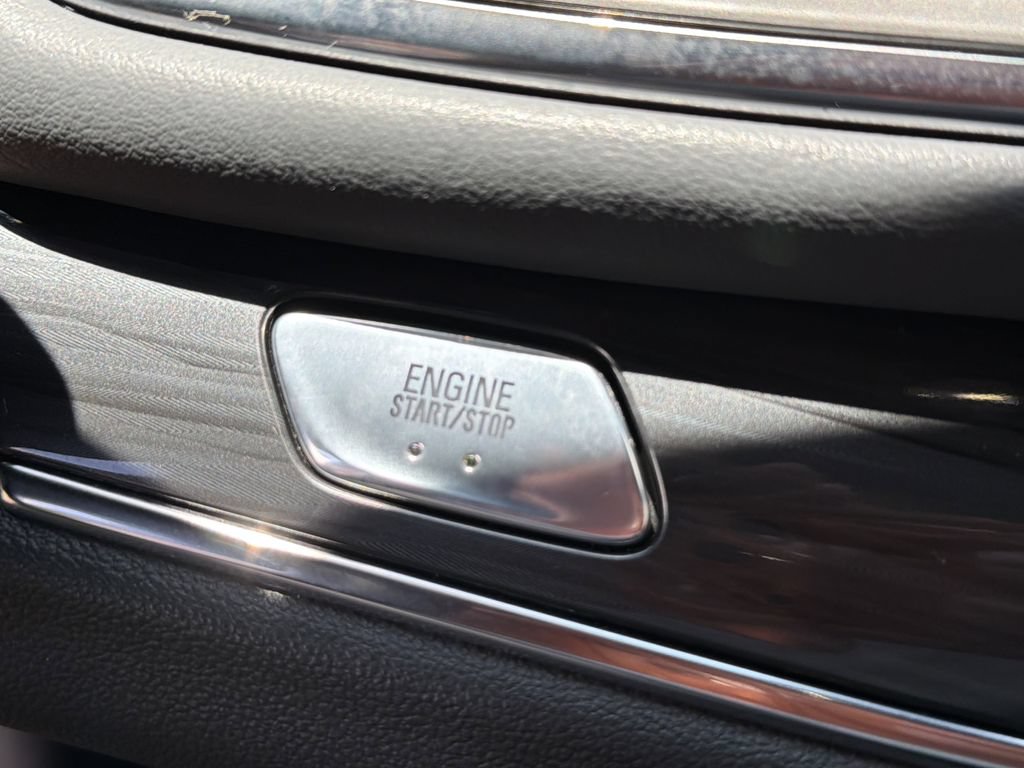 Used 2024 Buick Enclave Essence w/ Experience Buick Package AWD/4WD image 28