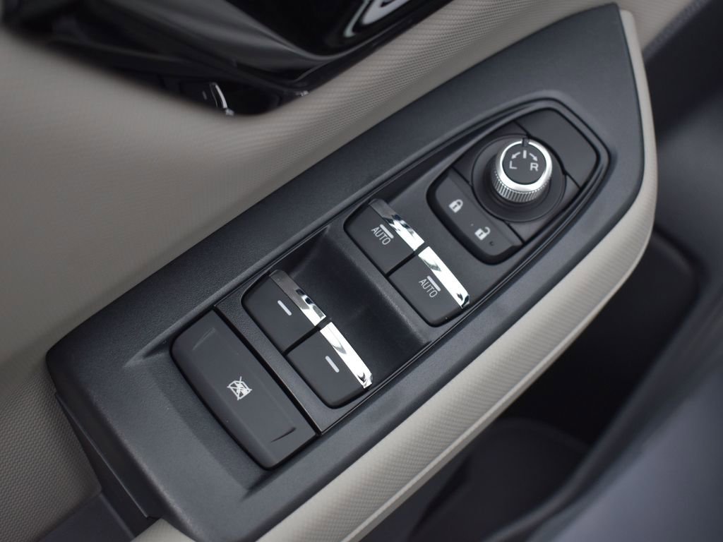 New 2025 Subaru Forester Limited image 8