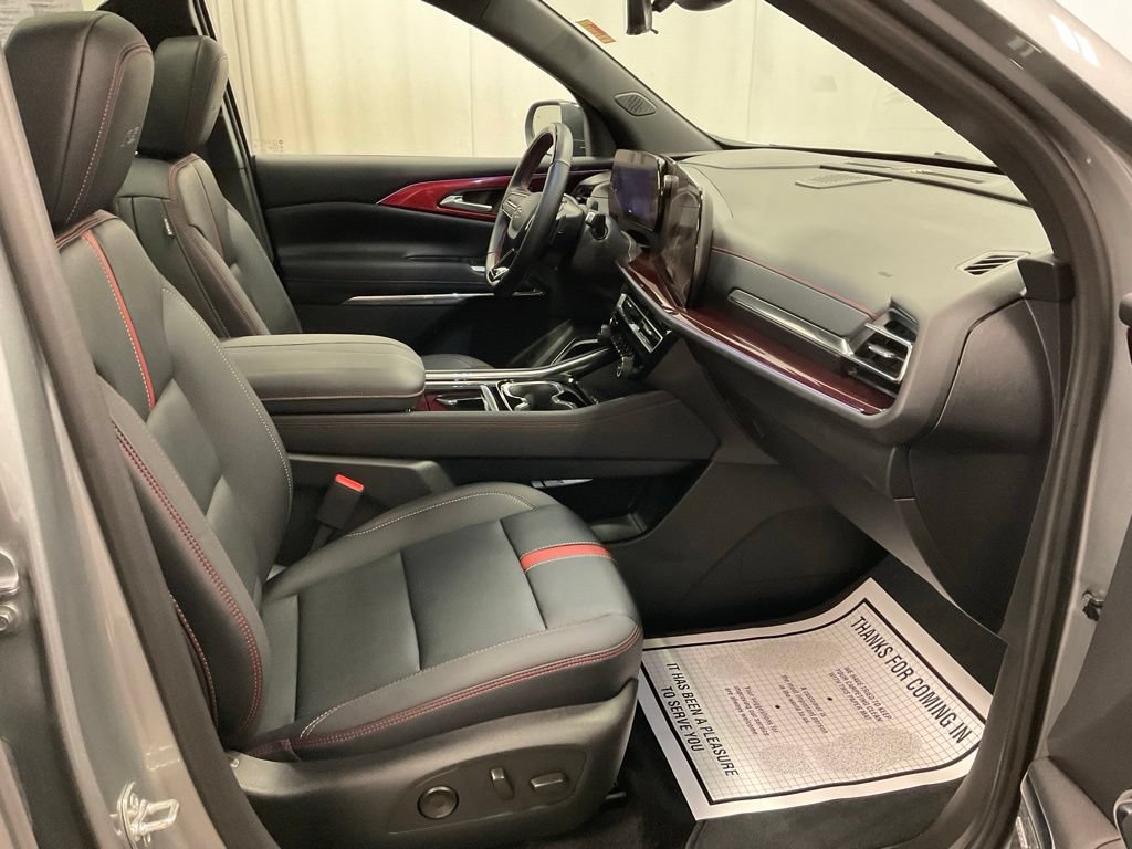 Used 2026 Chevrolet Traverse RS AWD/4WD image 30