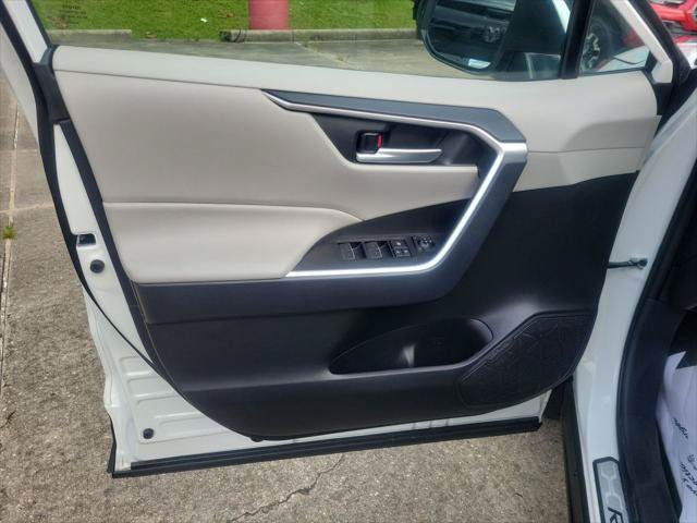Certified 2025 Toyota RAV4 XLE FWD image 12