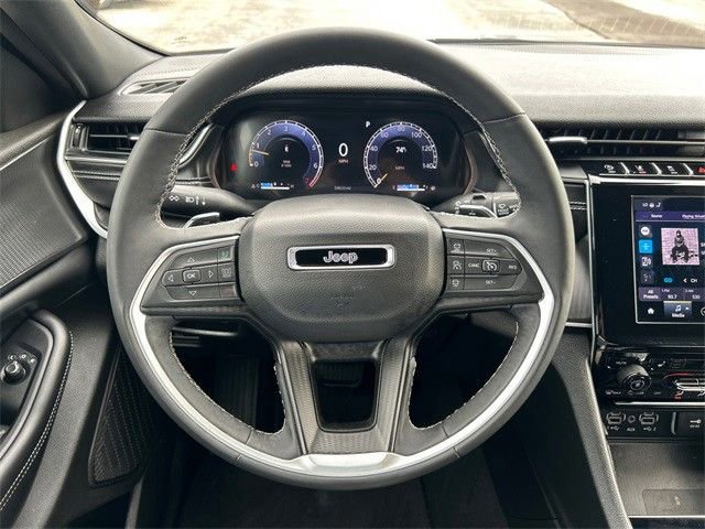 Used 2024 Jeep Grand Cherokee Altitude image 17