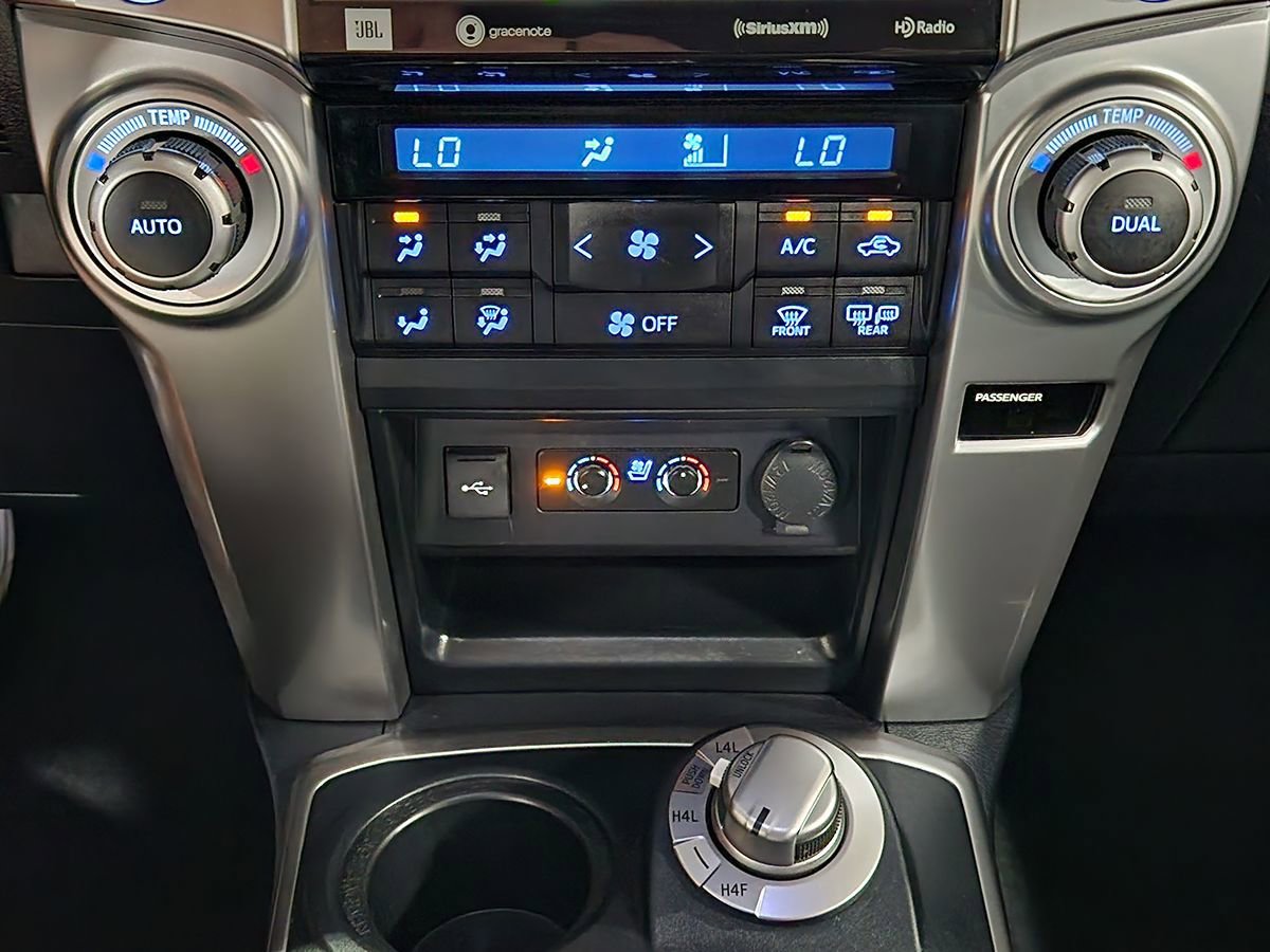 Used 2022 Toyota 4Runner Limited AWD/4WD image 39