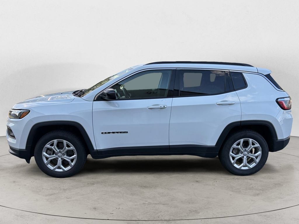 Used 2024 Jeep Compass Latitude AWD/4WD image 6