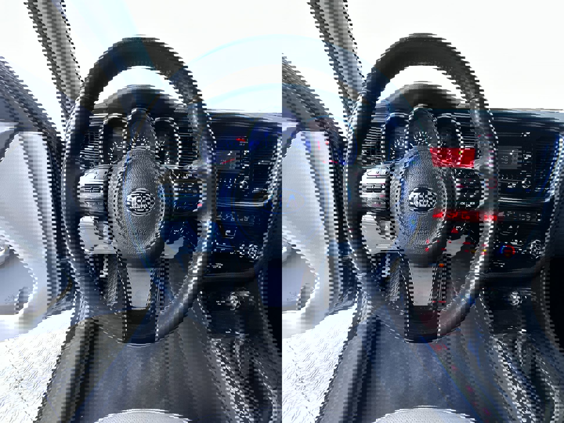 Used 2015 Kia Optima EX image 15