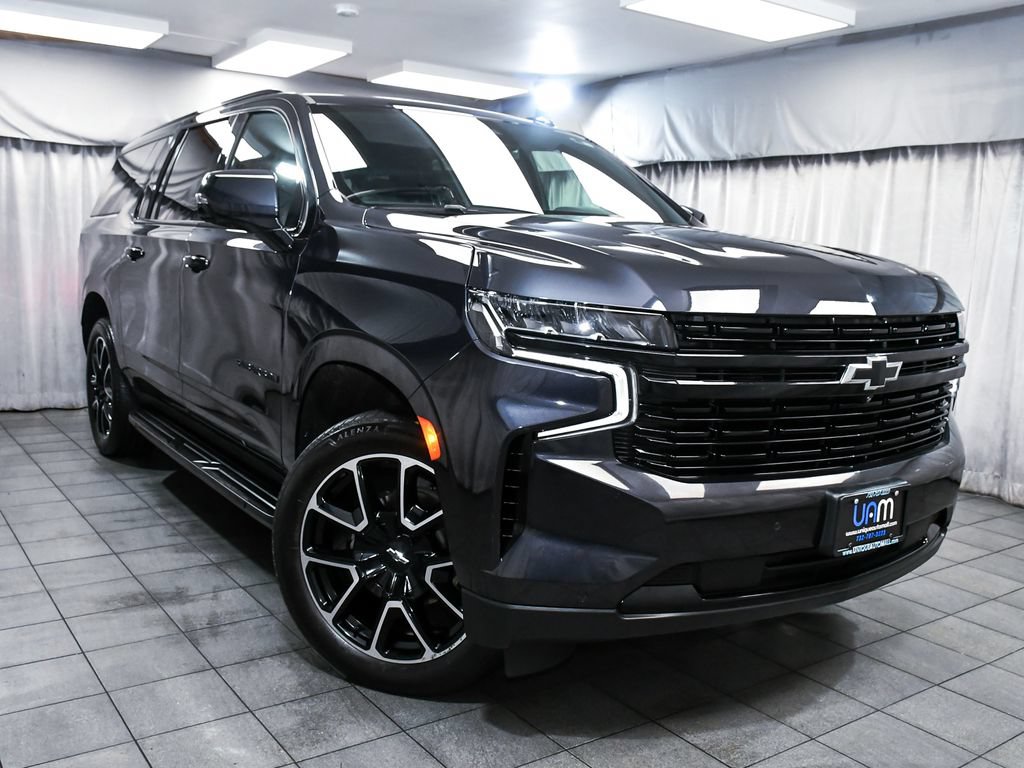 Used 2024 Chevrolet Suburban RST w/ Luxury Package AWD/4WD image 3