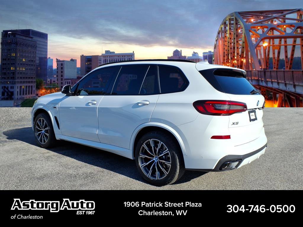Used 2023 BMW X5 xDrive45e w/ M Sport Package image 5