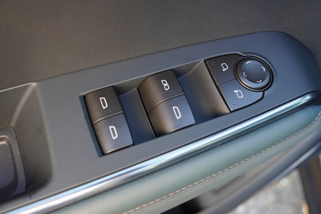 Certified 2026 GMC Acadia AT4 w/ Luxury Package AWD/4WD image 25