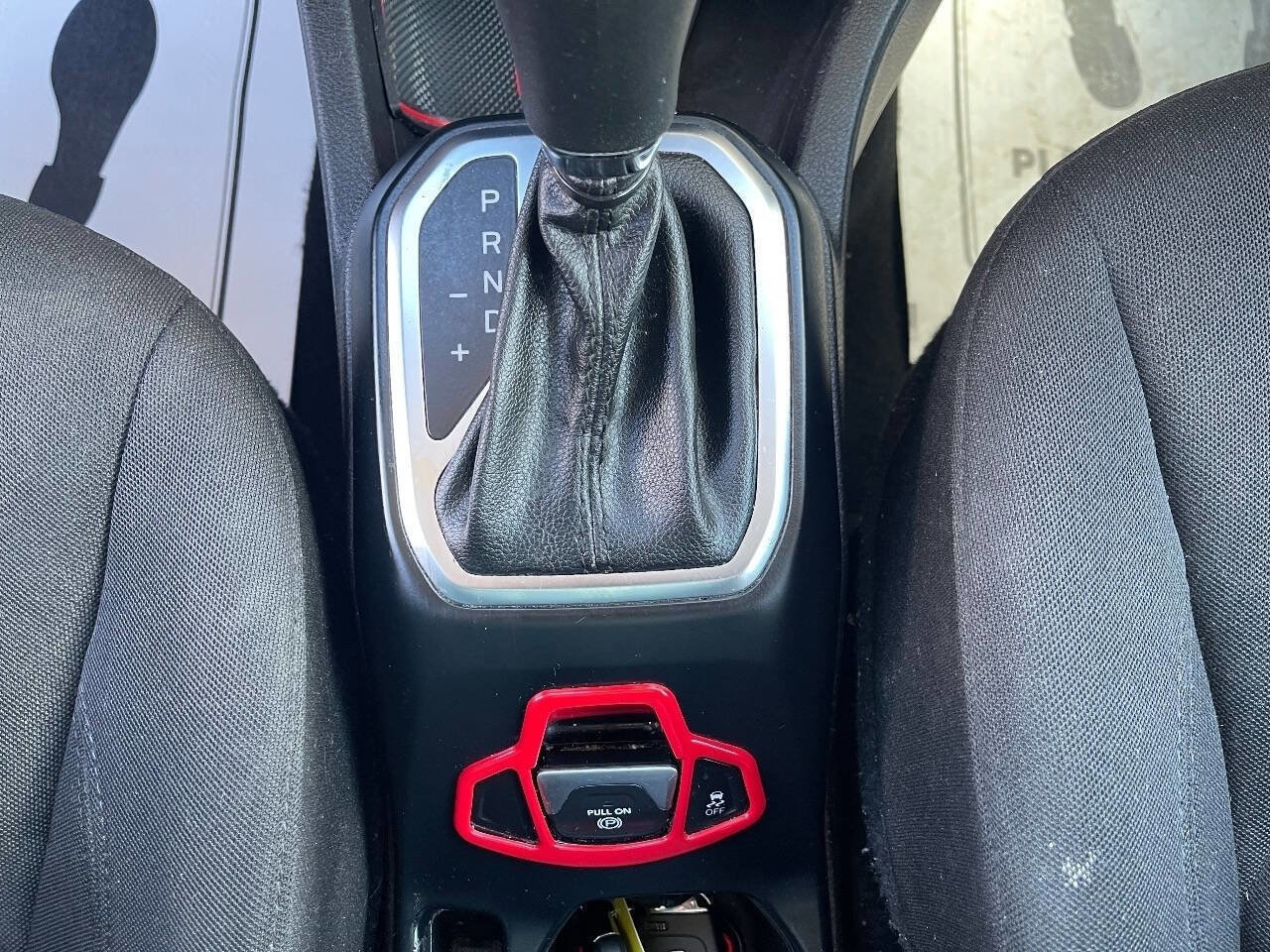 Used 2018 Jeep Renegade Latitude image 15