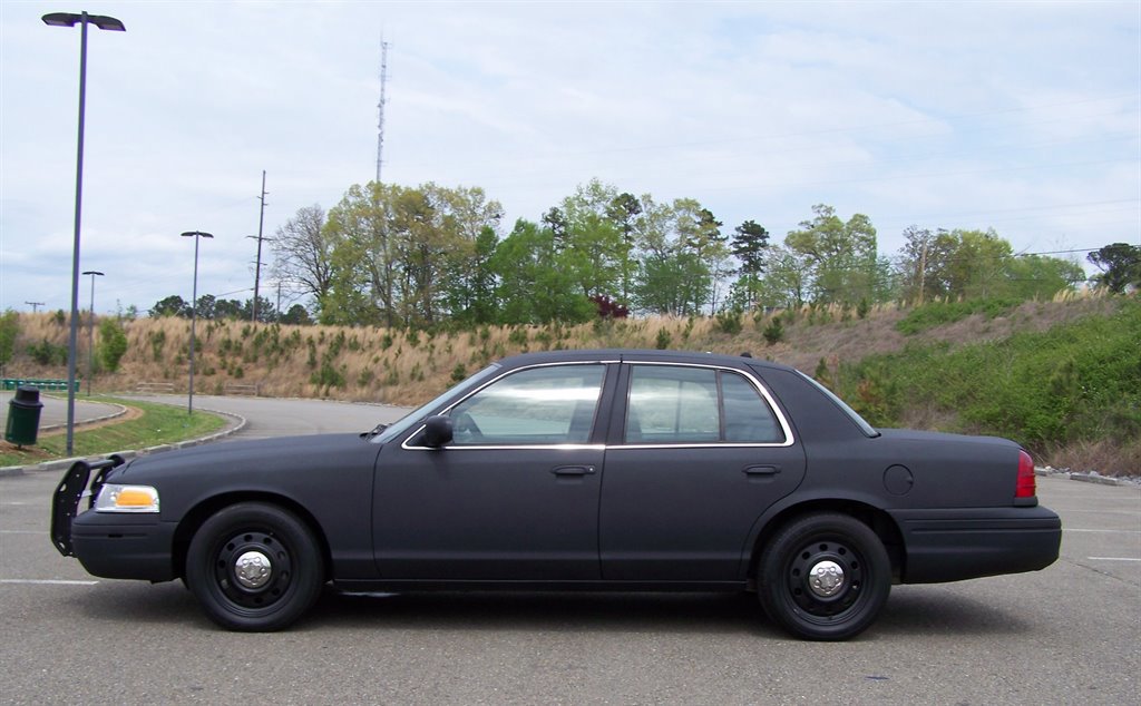 Used 2009 Ford Crown Victoria Police Interceptor image 5