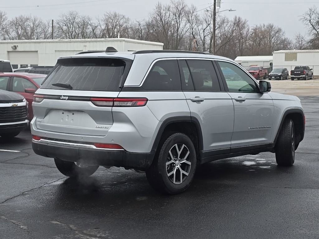 Used 2024 Jeep Grand Cherokee Limited AWD/4WD image 60