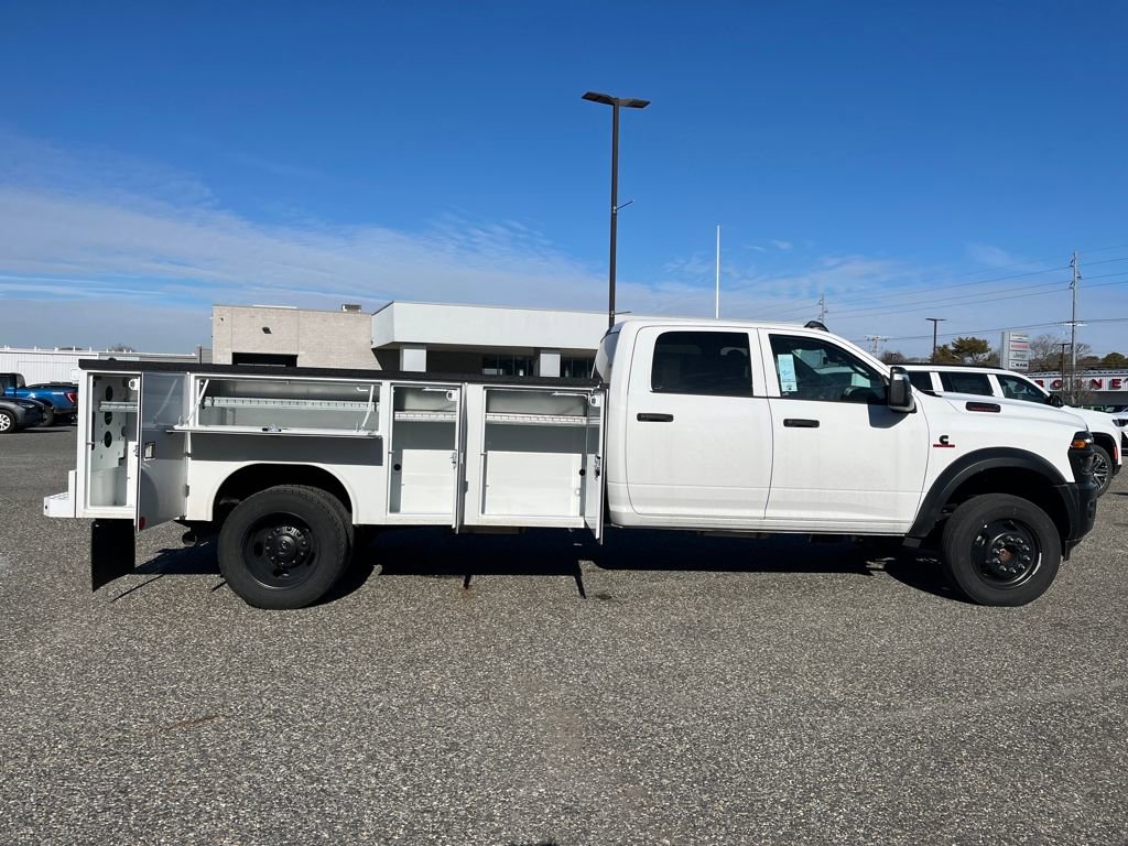 New 2025 RAM 5500 Tradesman AWD/4WD image 7
