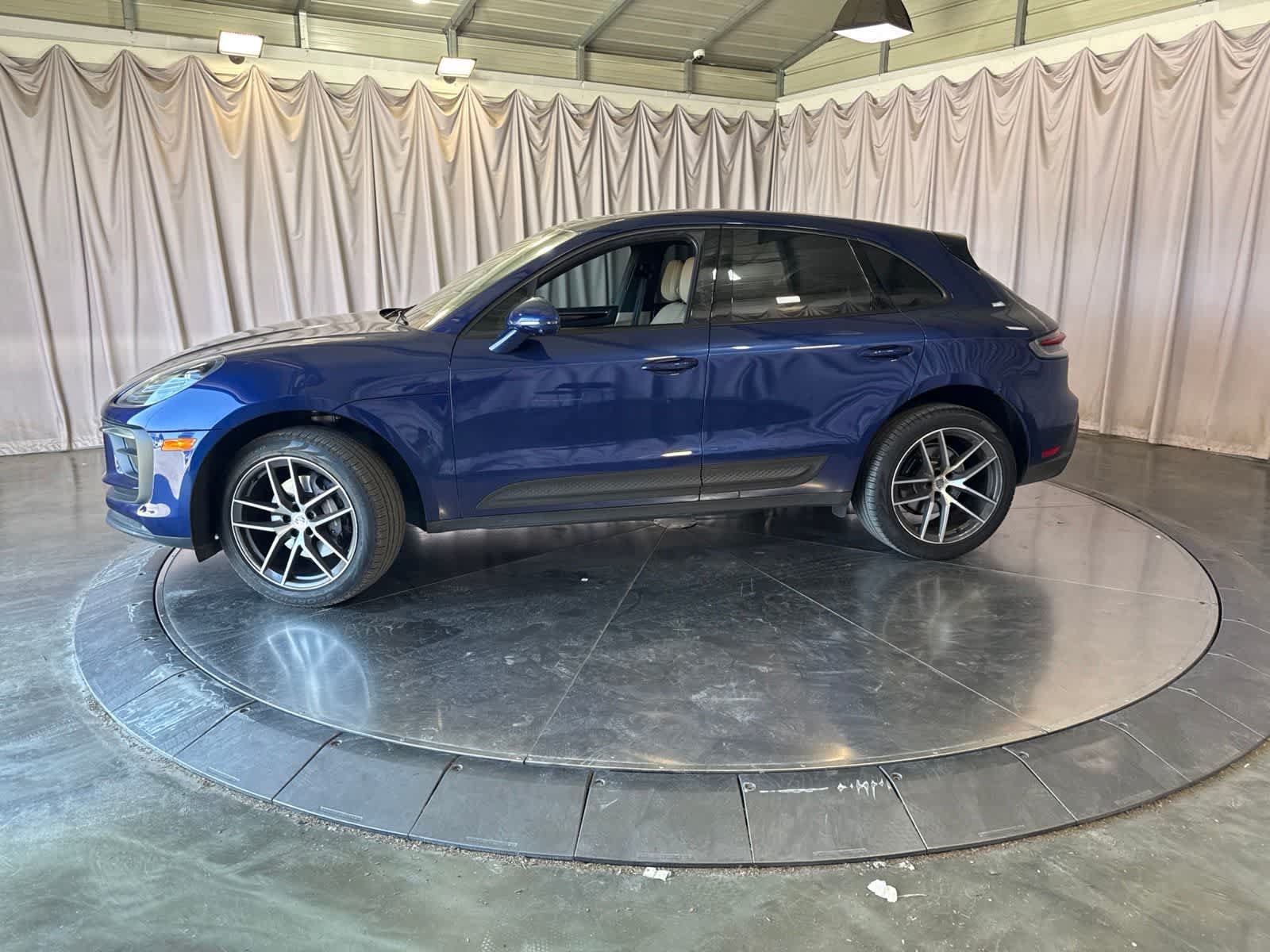 Used 2024 Porsche Macan AWD/4WD image 6