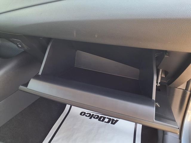 Used 2025 Toyota Corolla LE image 81