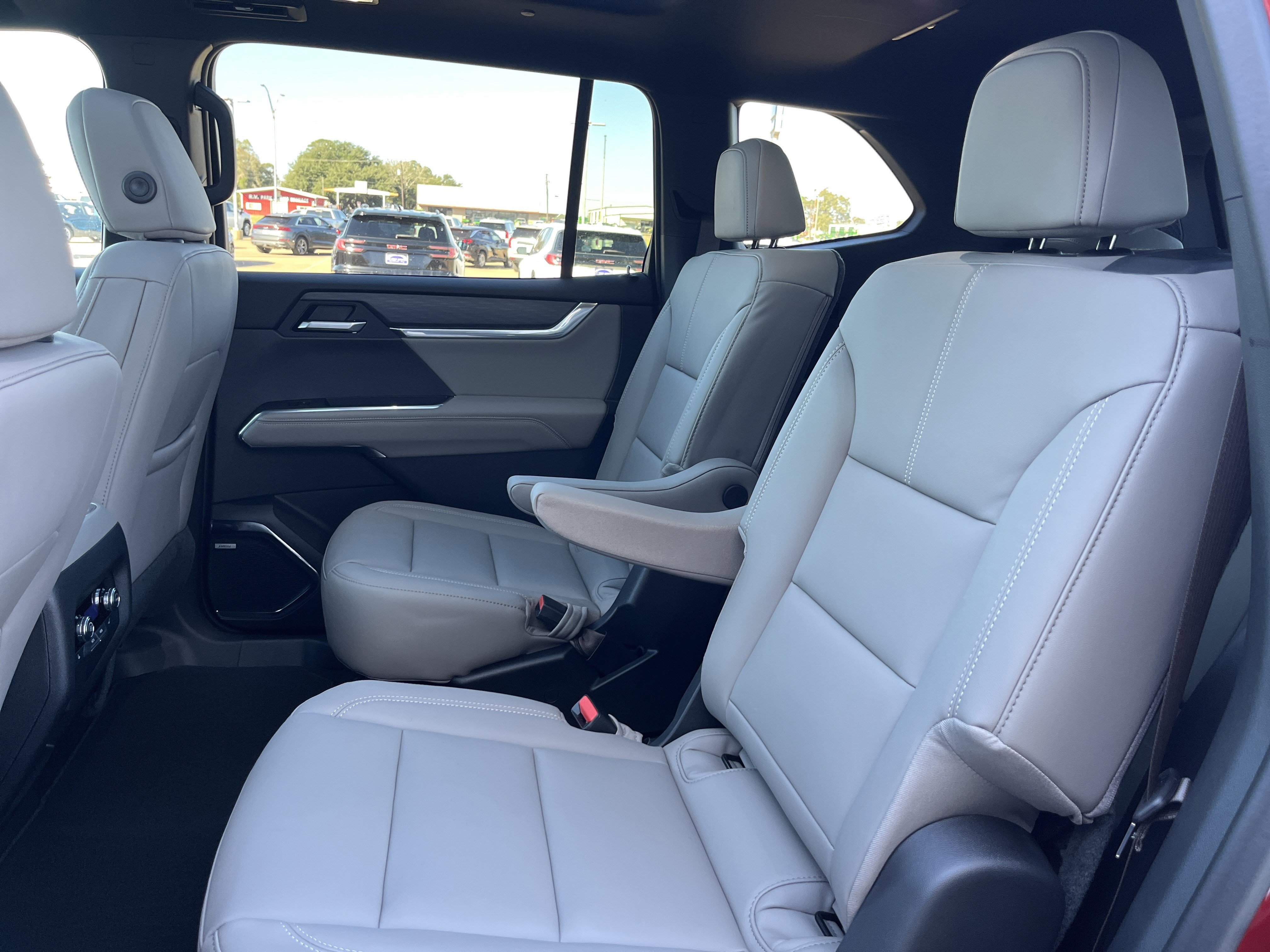 New 2026 GMC Acadia Elevation w/ Elevation Premium Package FWD image 12