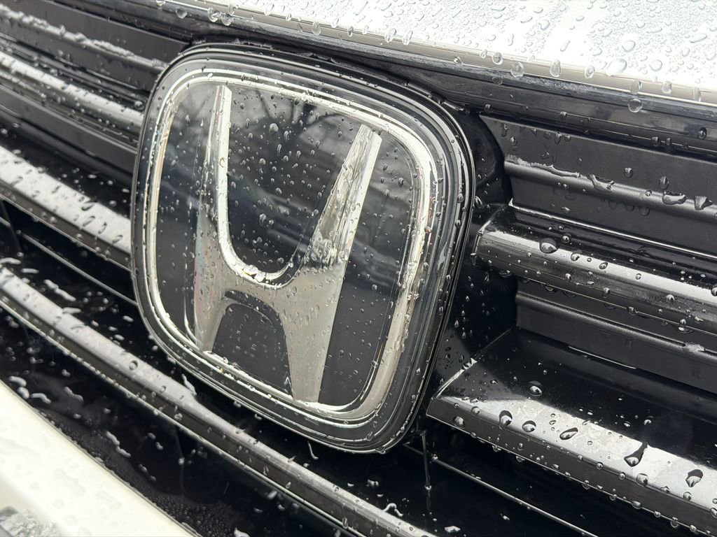 Used 2024 Honda Odyssey Touring image 14