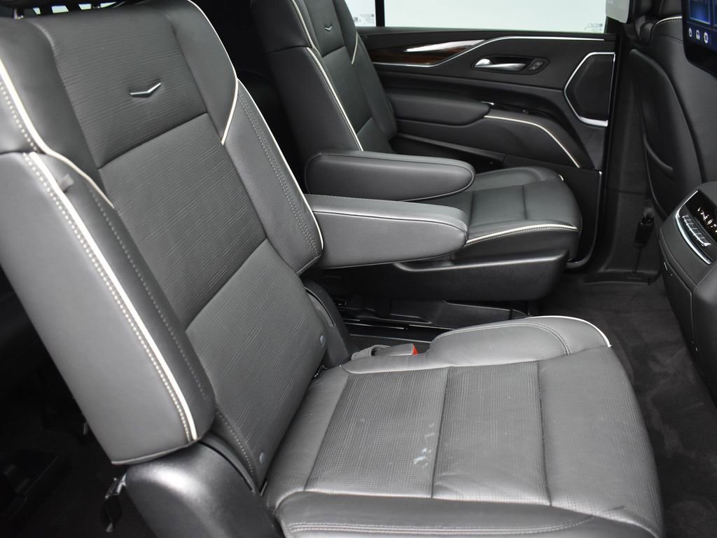 Used 2023 Cadillac Escalade ESV Premium Luxury w/ Performance Package image 36