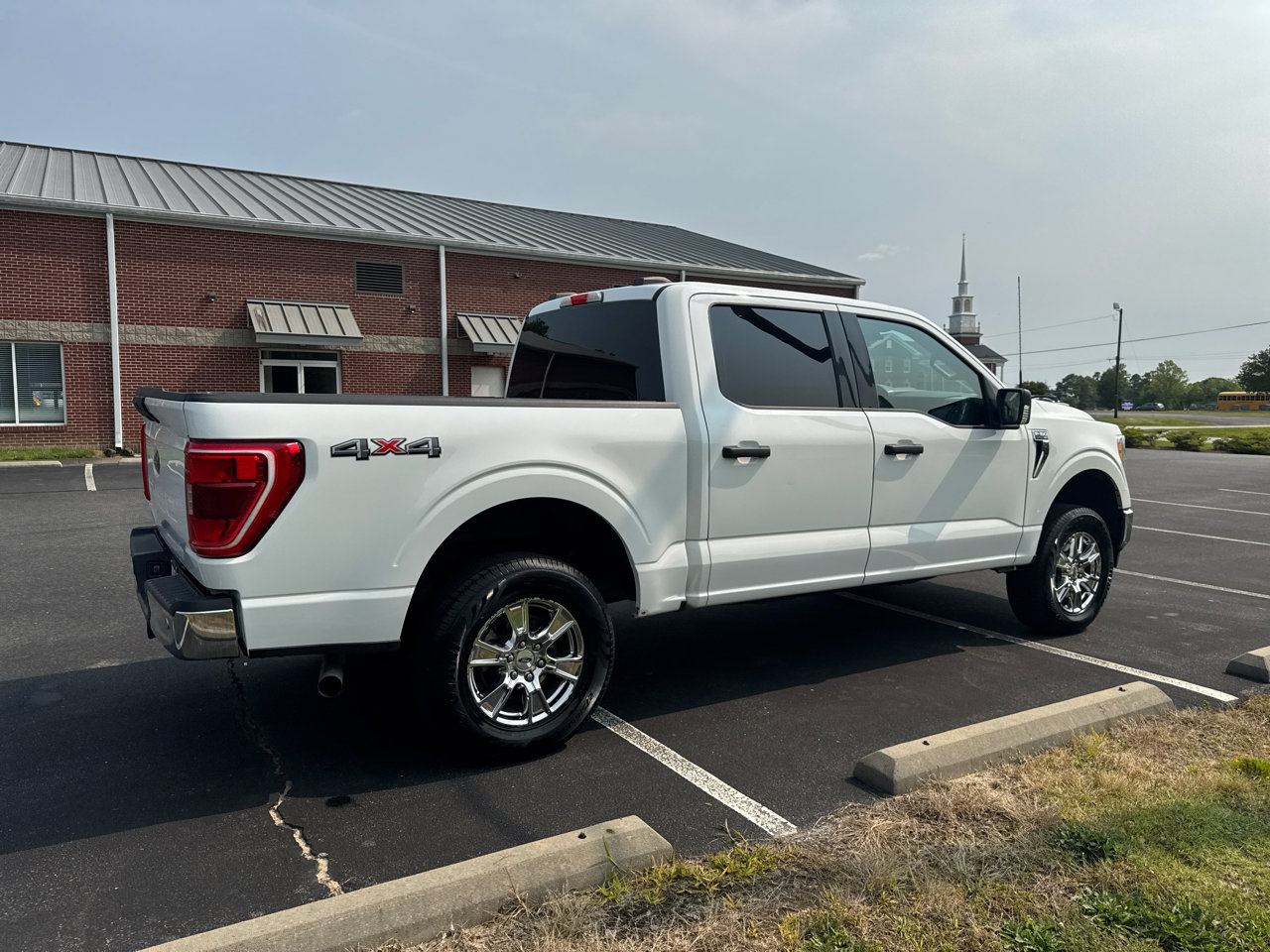 Used 2021 Ford F150 XLT w/ Equipment Group 301A Mid image 6