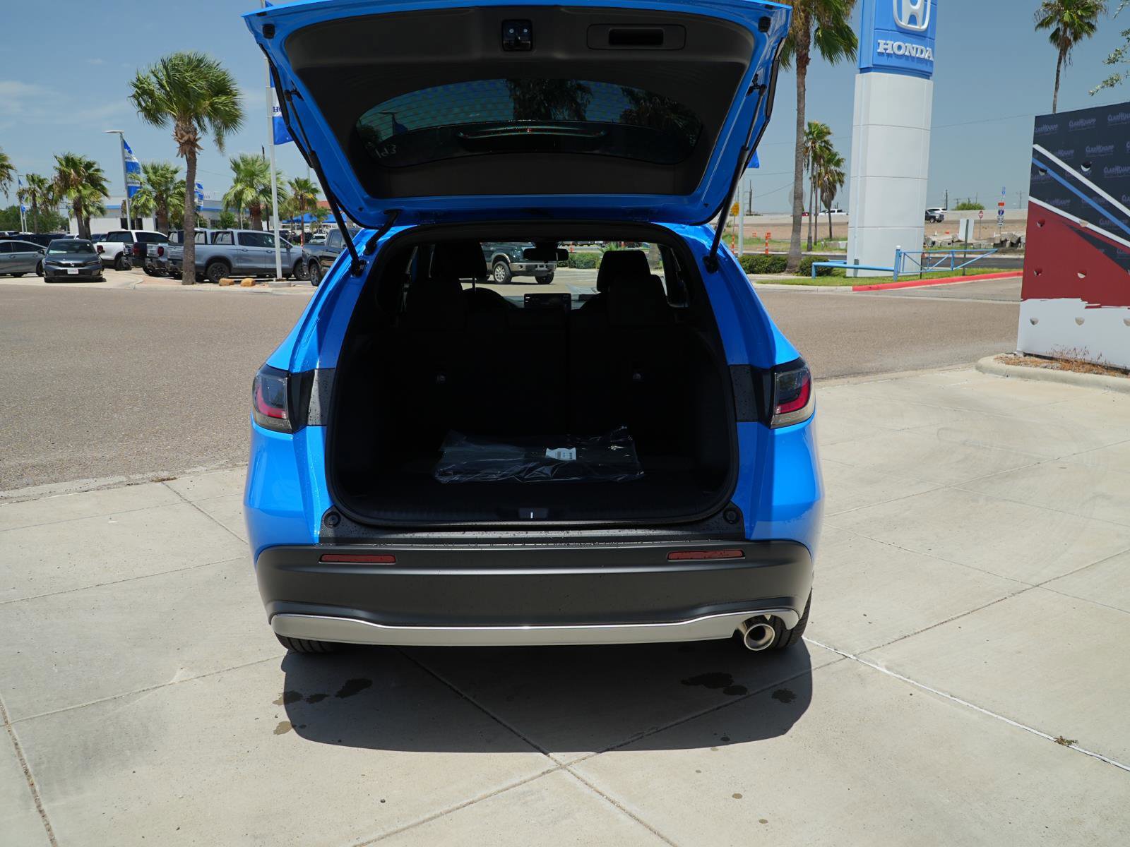 New 2026 Honda HR-V Sport image 7