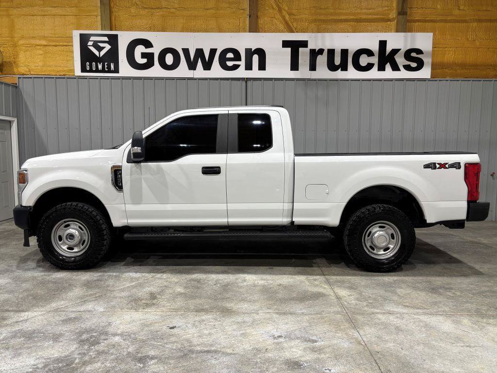Used 2022 Ford F250 XL w/ Power Equipment Group AWD/4WD image 2