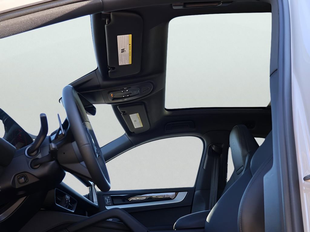 New 2026 Porsche Cayenne Coupe AWD/4WD image 37