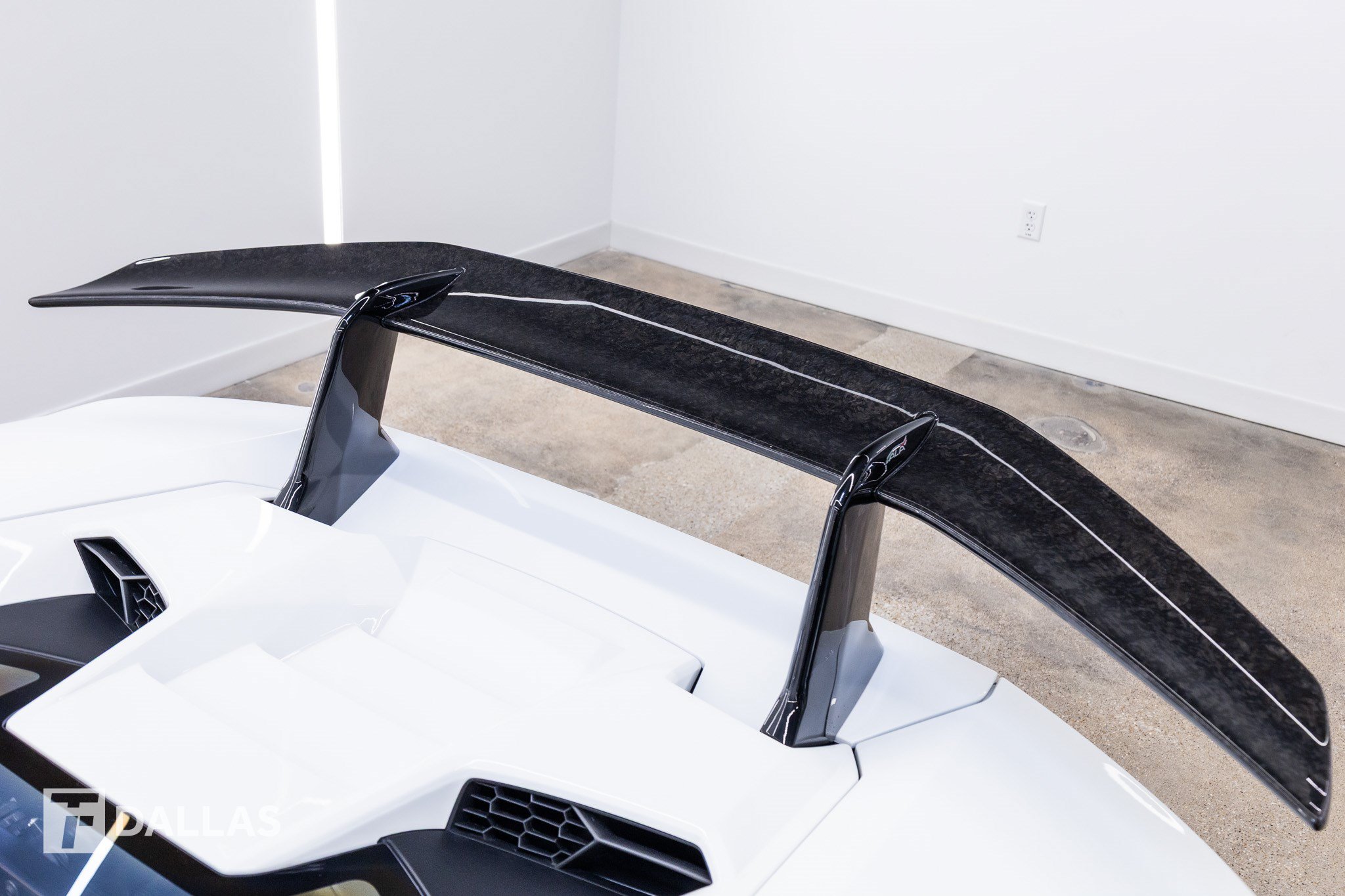 Used 2018 Lamborghini Huracan Performante AWD/4WD image 11