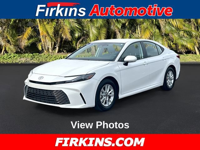 Used 2025 Toyota Camry LE FWD image 1