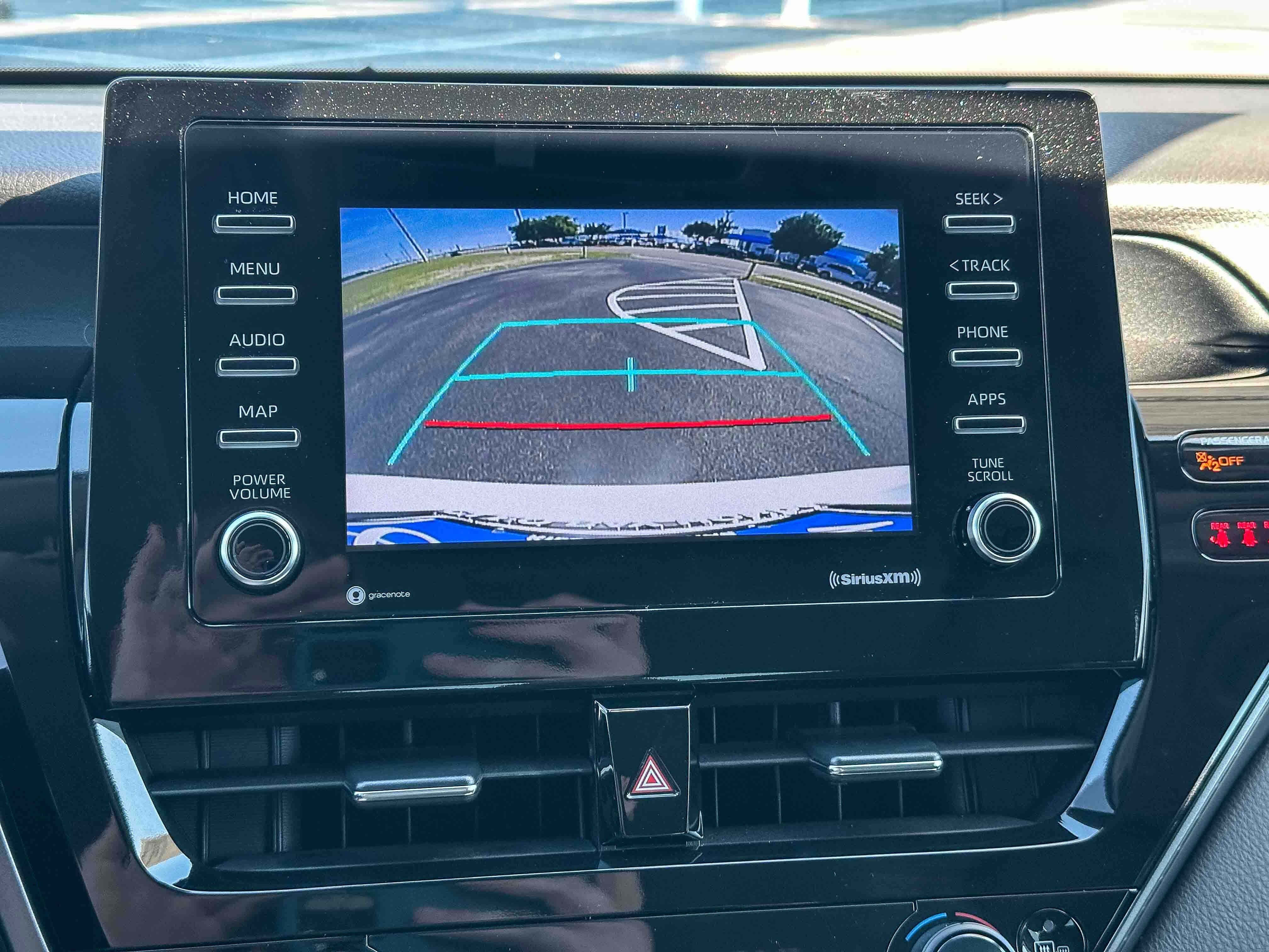 Used 2023 Toyota Camry SE image 31