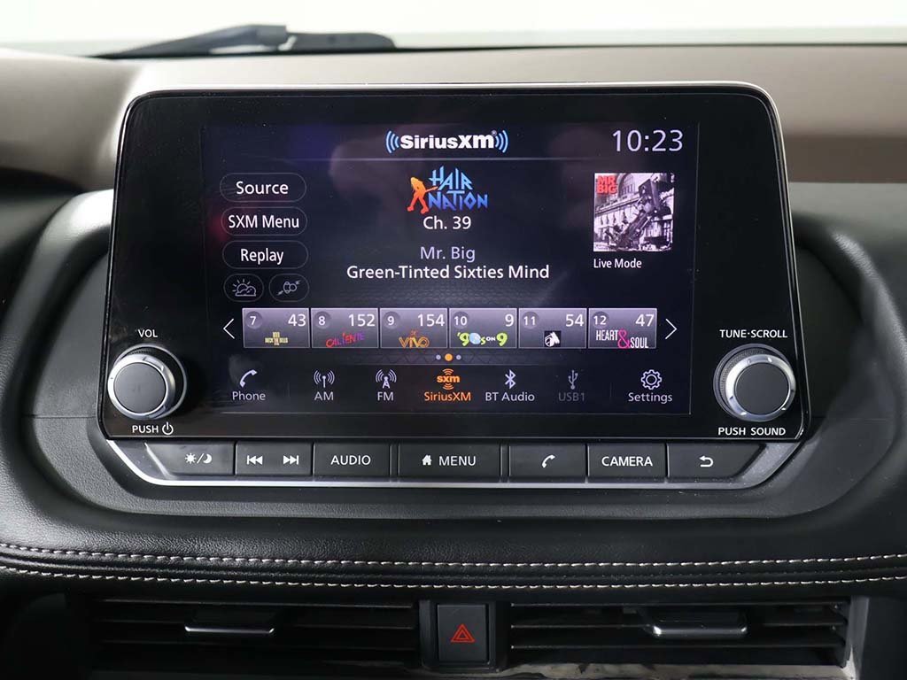 Used 2023 Nissan Rogue SV image 40