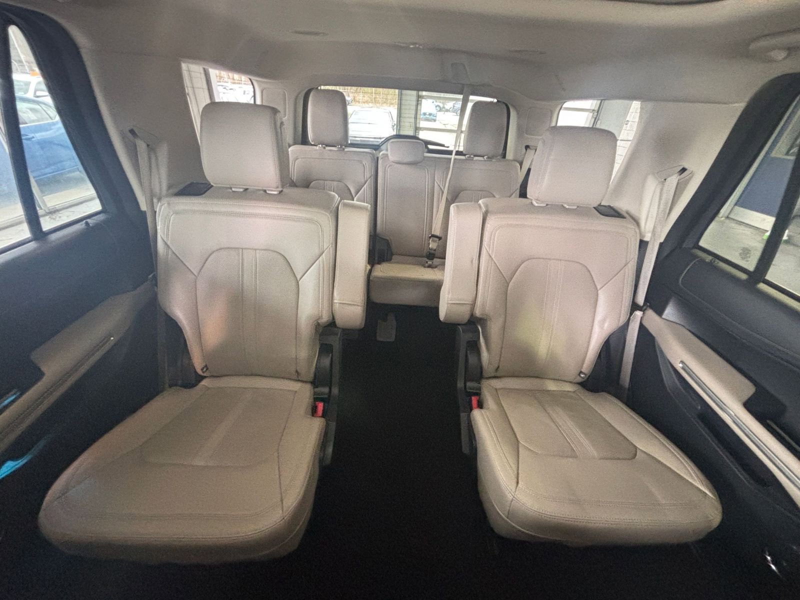 Used 2024 Ford Expedition Limited RWD image 44