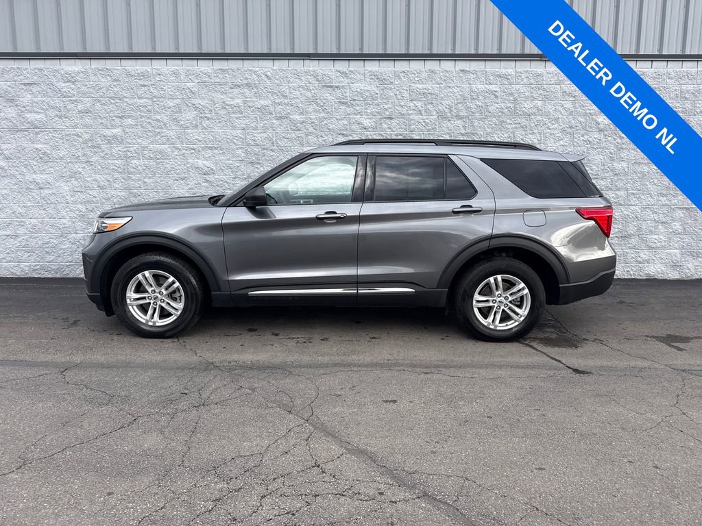 Used 2023 Ford Explorer XLT w/ Equipment Group 202A image 1
