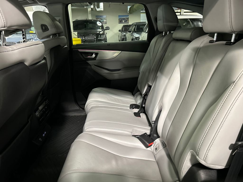 Used 2023 Acura MDX SH-AWD w/ Technology Package image 23