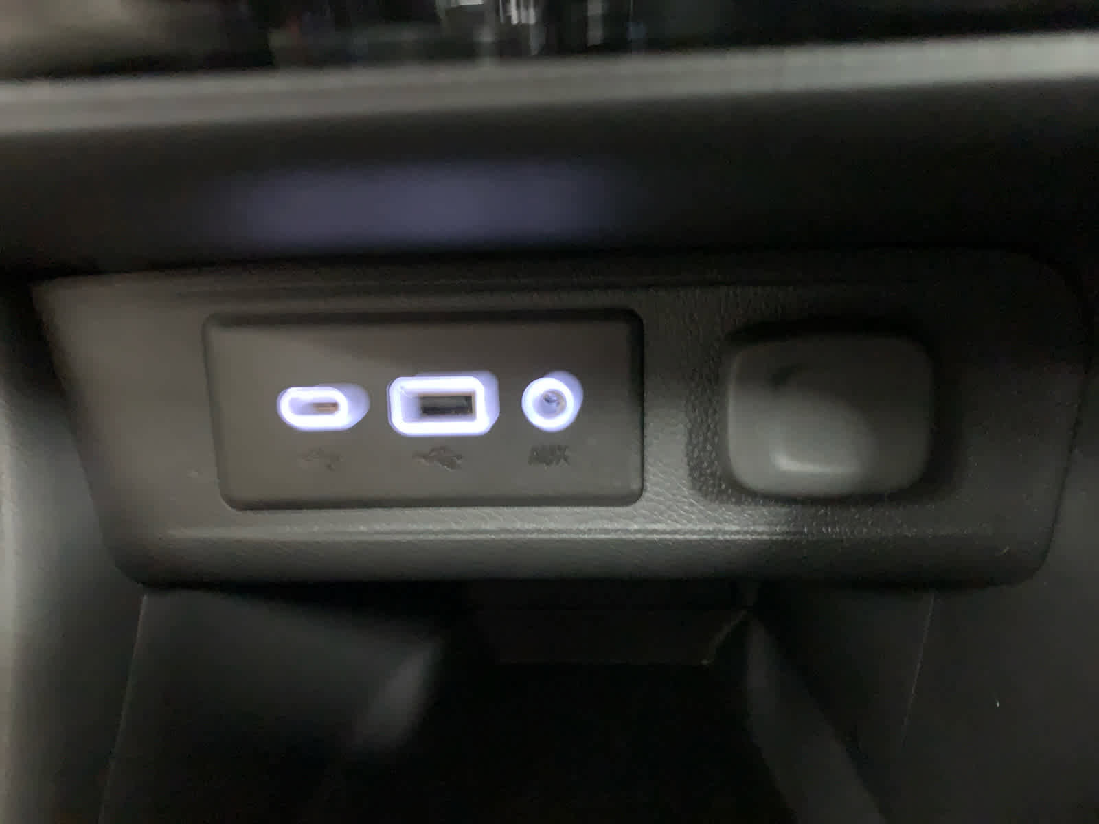 Used 2022 Buick Encore GX Preferred w/ Sport Touring Package FWD image 27