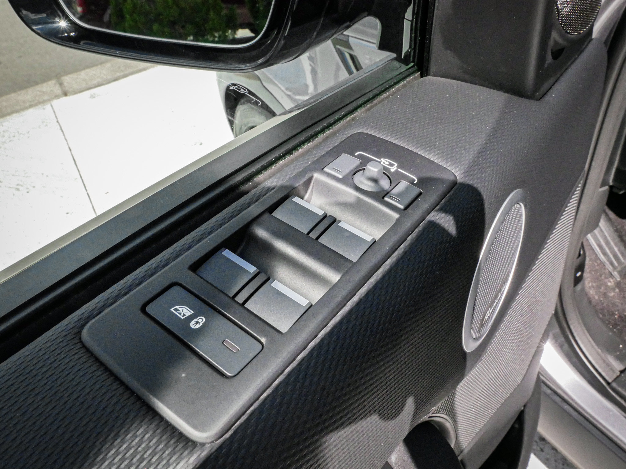 Used 2026 Land Rover Discovery Limited Edition AWD/4WD image 15
