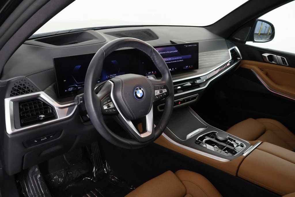 Certified 2024 BMW X5 xDrive50e w/ Premium Package AWD/4WD image 7
