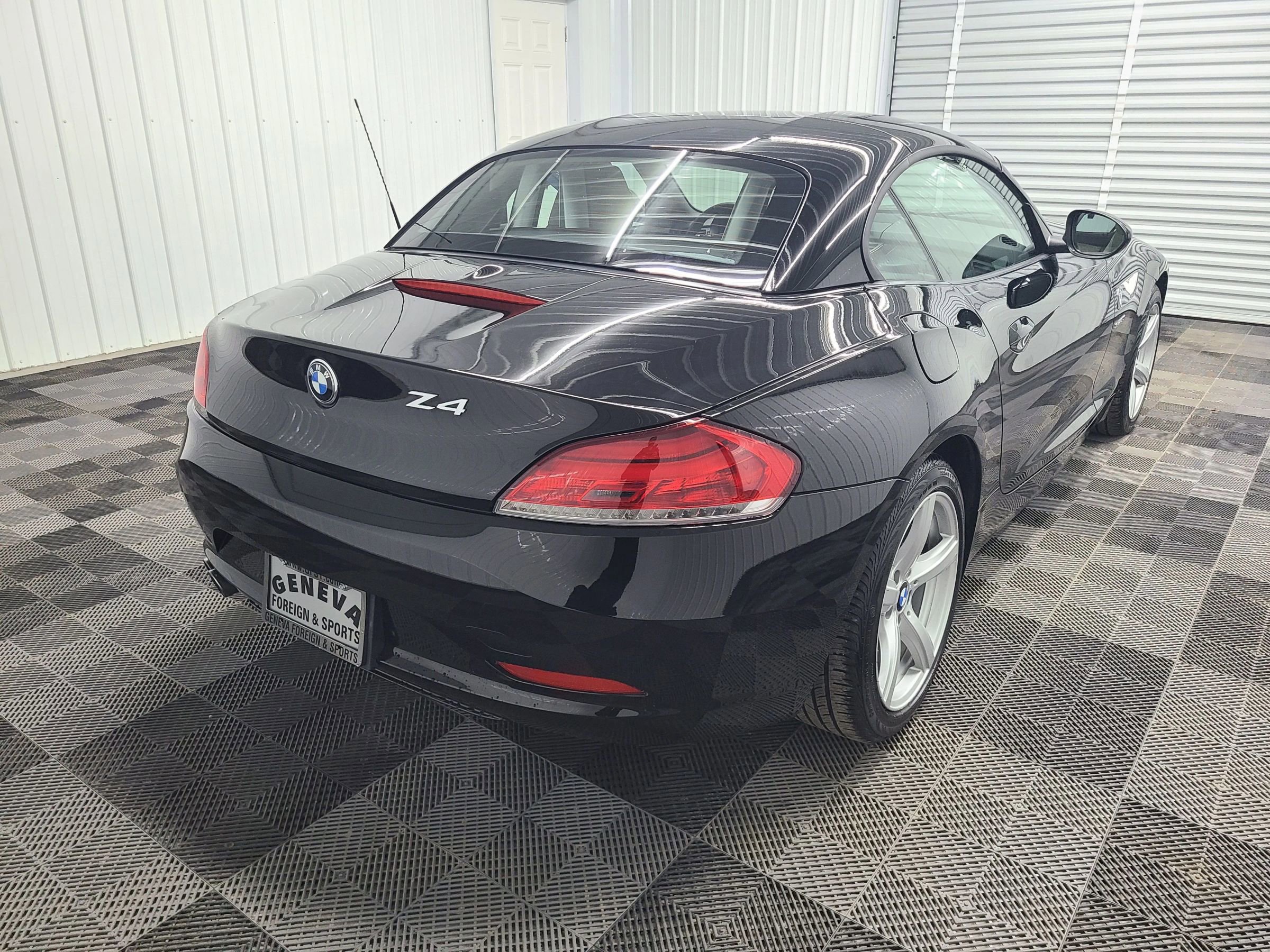 Used 2011 BMW Z4 sDrive30i RWD image 11
