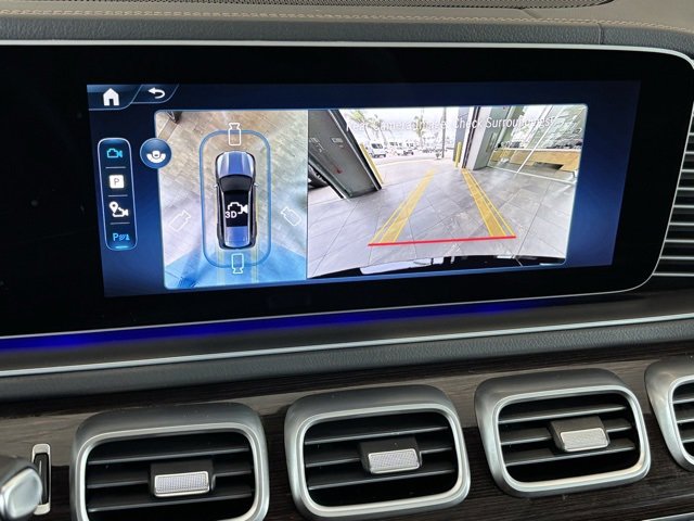 Used 2025 Mercedes-Benz GLS 450 4MATIC image 25