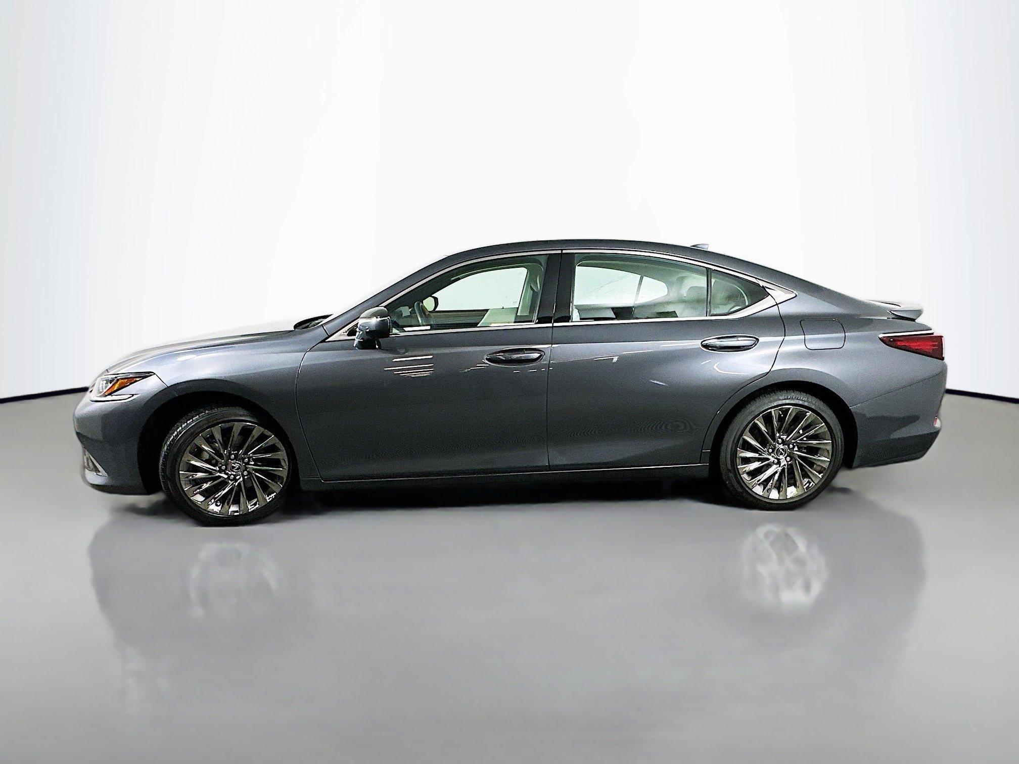 Used 2024 Lexus ES 350 Luxury w/ Technology Package image 4