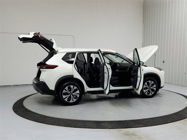 Used 2021 Nissan Rogue SV w/ Premium Package image 15