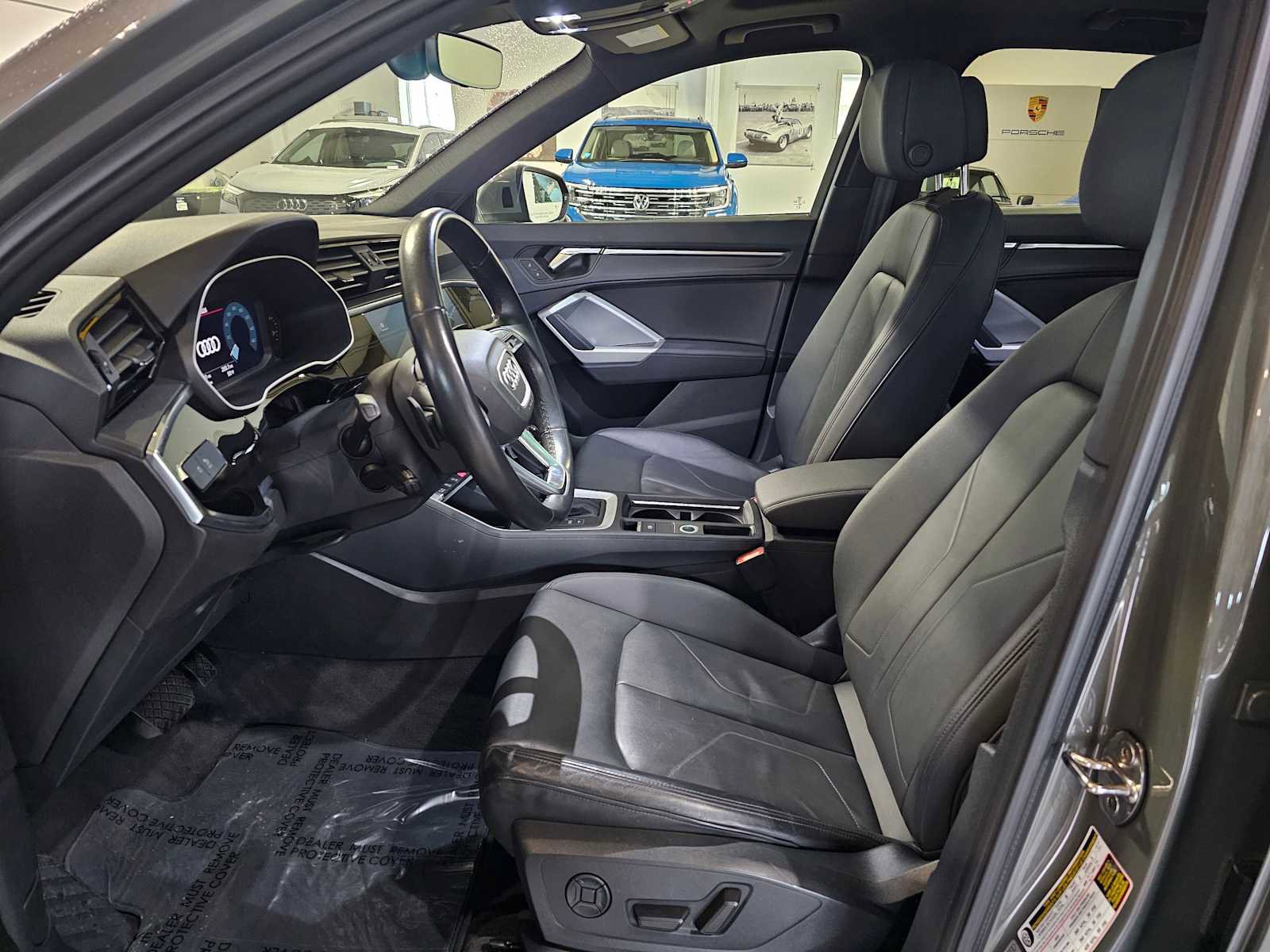 Used 2023 Audi Q3 2.0T Premium w/ Convenience Package image 23