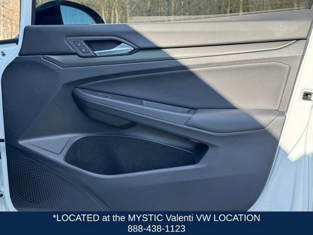 Certified 2022 Volkswagen Golf R image 30