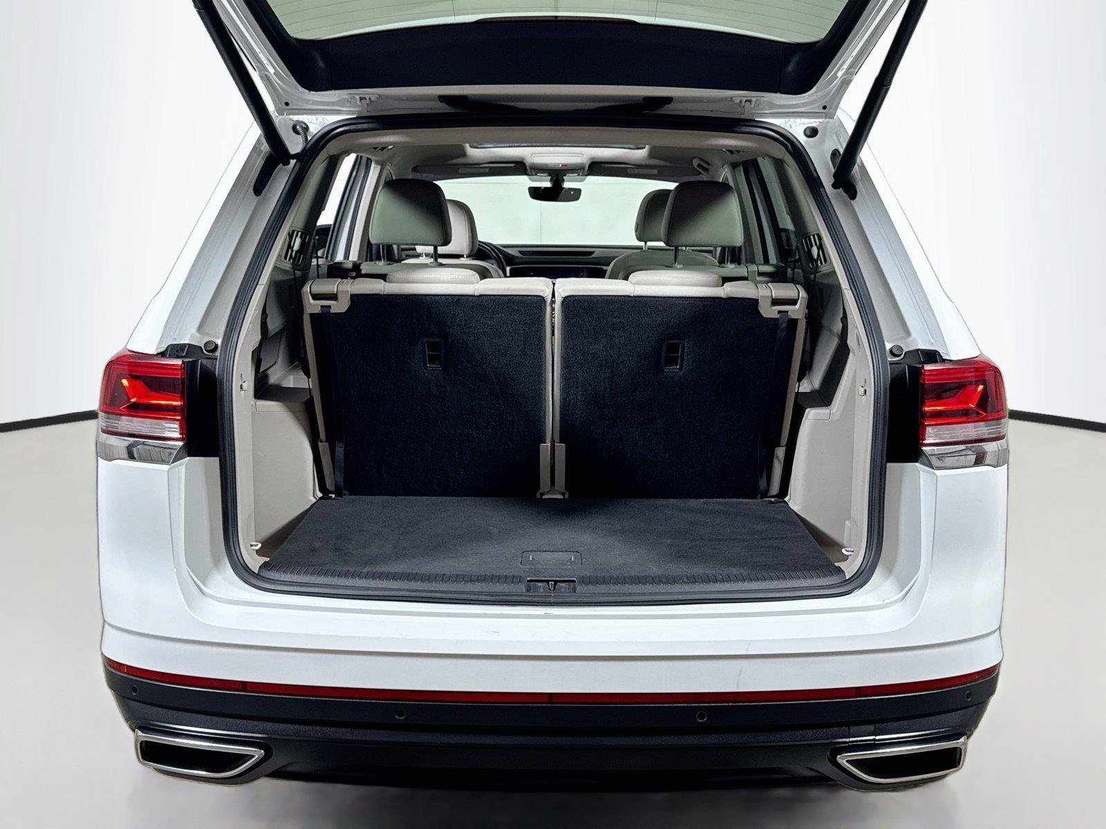 Used 2021 Volkswagen Atlas SE w/ Panoramic Sunroof Package FWD image 25