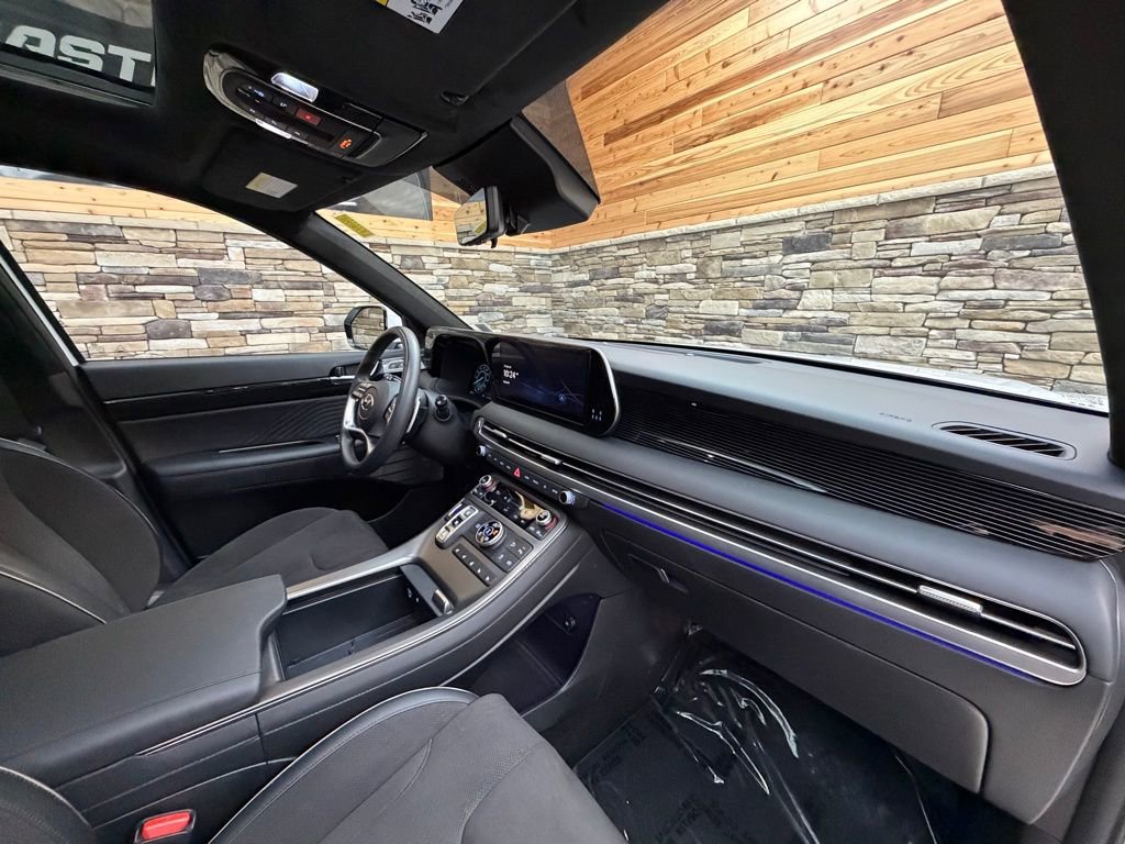 Certified 2025 Hyundai Palisade Calligraphy image 13