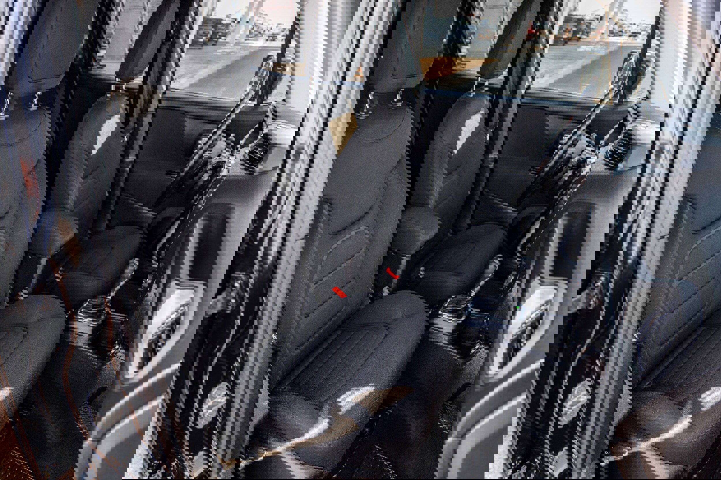 Used 2018 Jeep Renegade Latitude w/ Cold Weather Group image 10